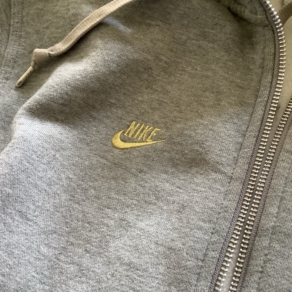 RARE Manny Pacquiao Nike Sportswear Full-Zip Hoodie, size L, grey and gold logo - Picture 4 of 16
